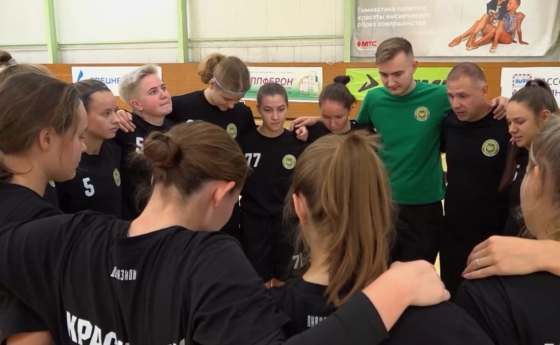 Пензенская «Лагуна-УОР» сразится с питерским «Кристаллом» в полуфинале чемпионата России